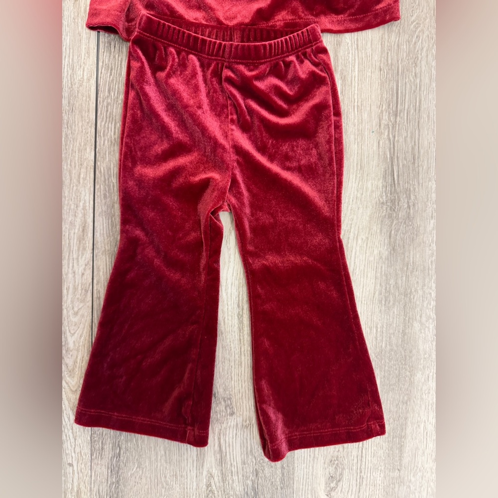 GAP Kids Red Velvet Matching Set - Picture 6 of 7